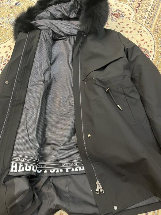 Продам парка женская