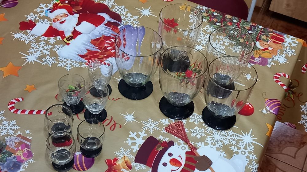 Vand set complet tuica cristal+porțelan baza+5 pahare mari vin/apa