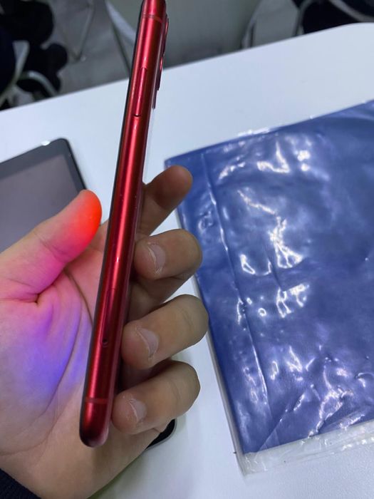 iPhone 11 продам