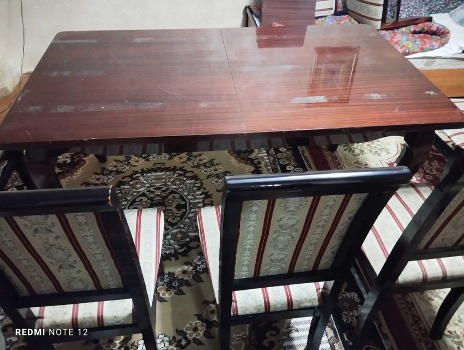 Срочно продается Стол - Стул  комплект.