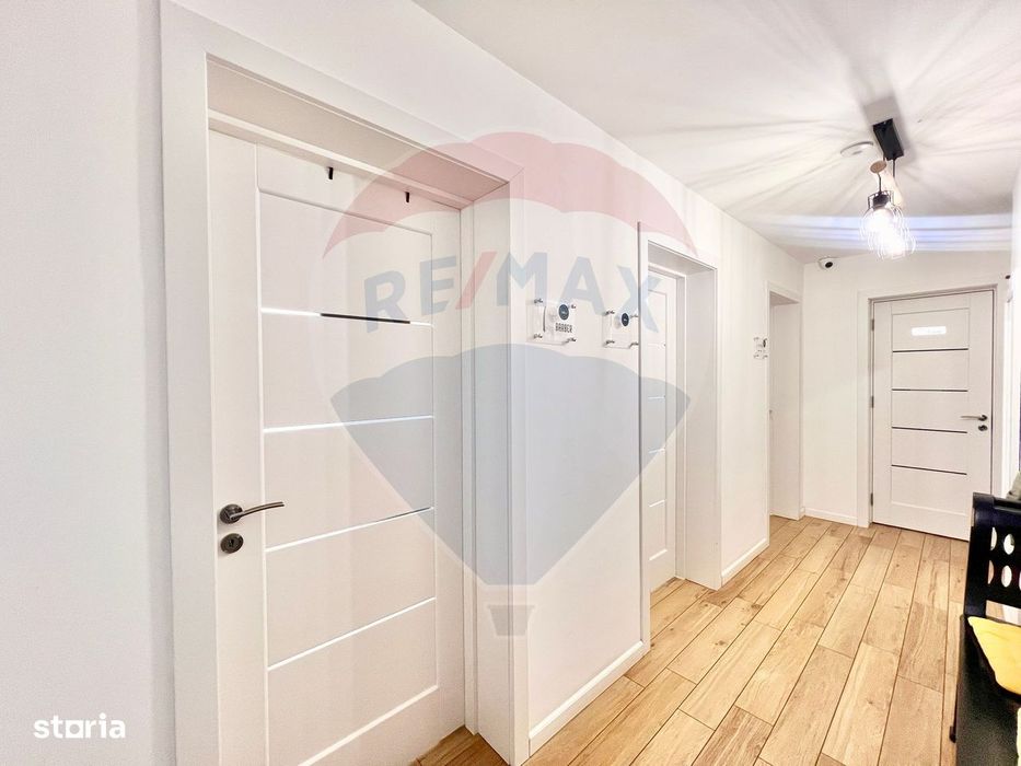 De vânzare casă cu 12 camere, în zona Decebal