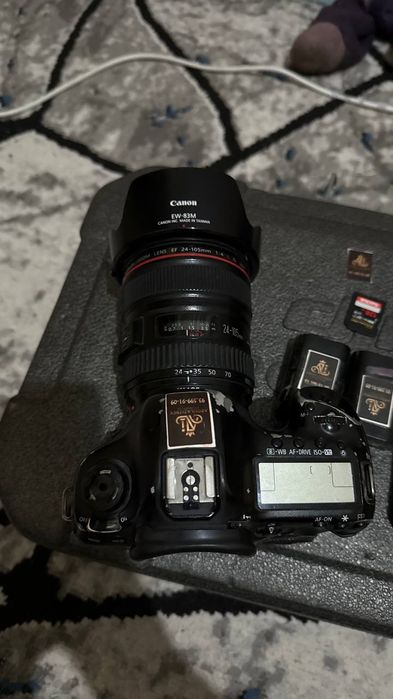 Mark 3 foto video kamera sotiladi