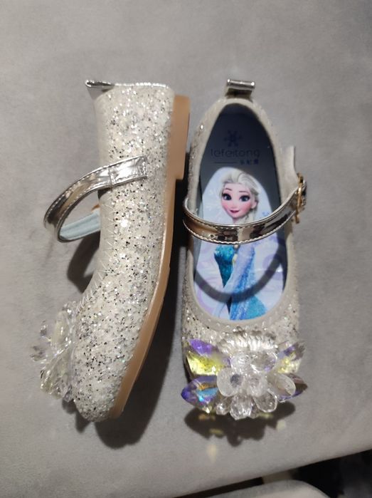 Детские туфельки