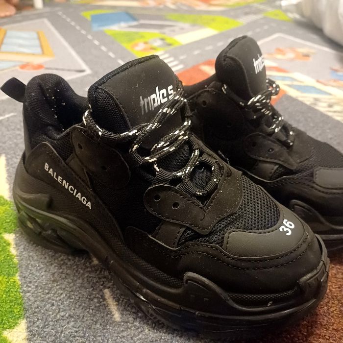 BALENCIAGA , marime 36