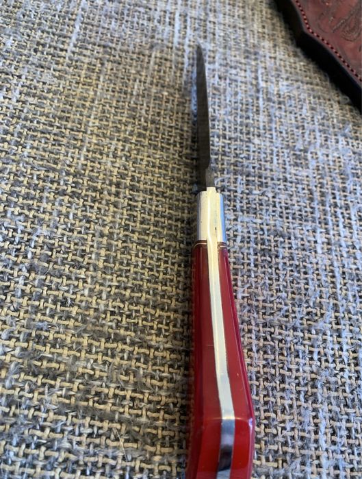 Ръчно кован ловен нож