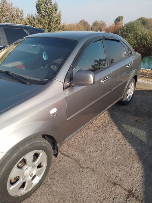 Jentra sotiladi 2014 yil 2015 salondan chiqgan 2 evro