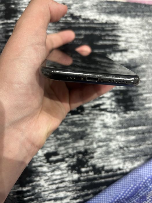 Iphone използван, всичко работи!