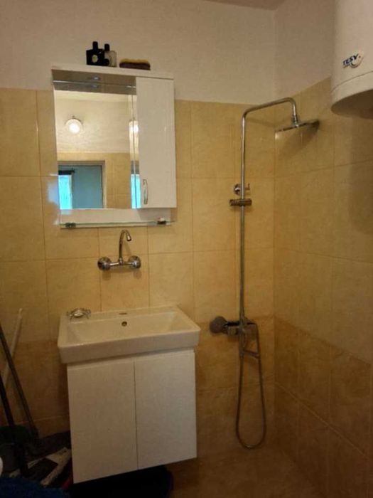 Под наем Плевен в центъра, двустаен с отделна кухня