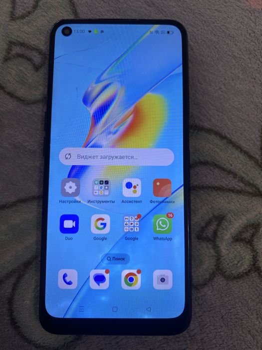 Смартфон Oppo A54.