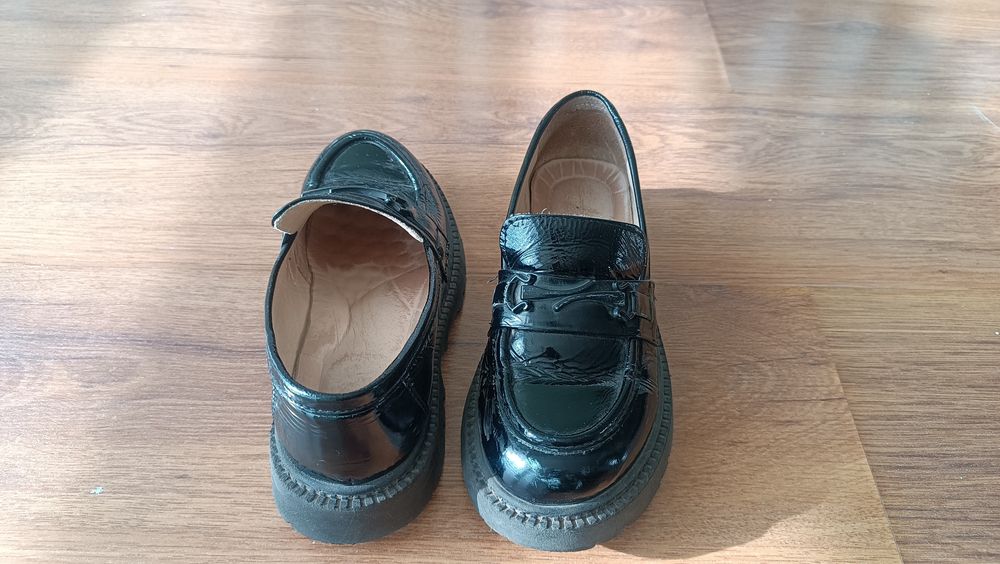 Детские туфли, лакированные