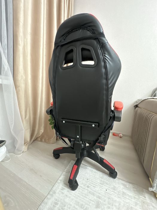 Продам игровое кресло