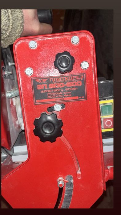 Электрическая кафеля резка