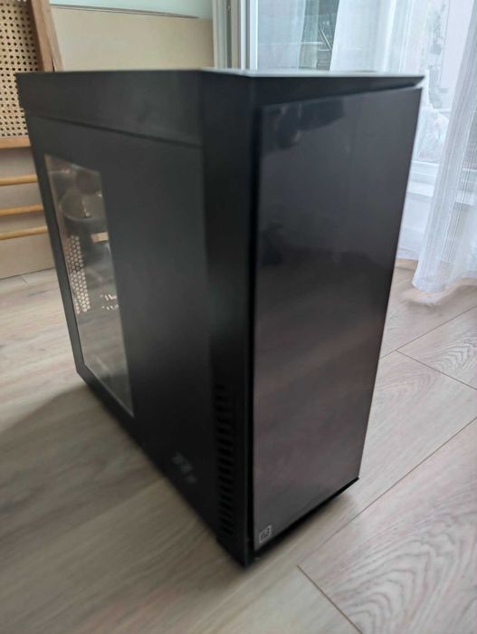 Геймърски компютър | RX 580 8GB | 32GB RAM | 512GB NVME | 512GB SSD |
