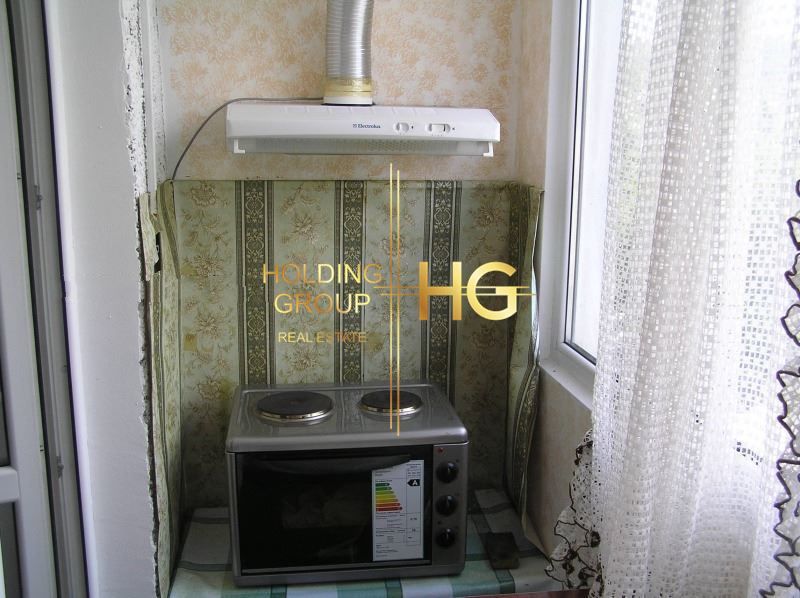 Четиристаен апартамент в кв. Левски