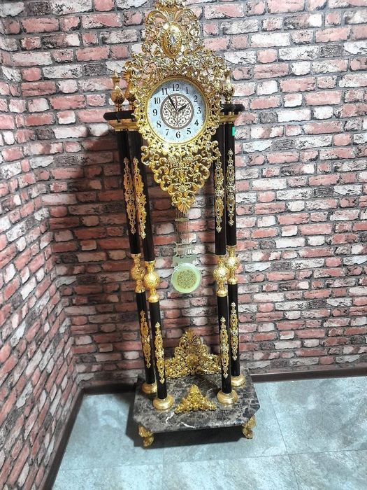 Часы напольные  европейские качества