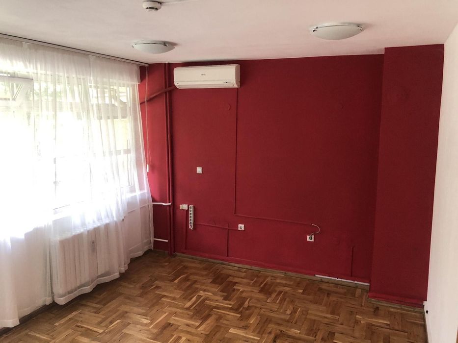 Дава се под наем Двустаен апартамент в София, Център - 85 кв.м за 460 € - Снимка #2