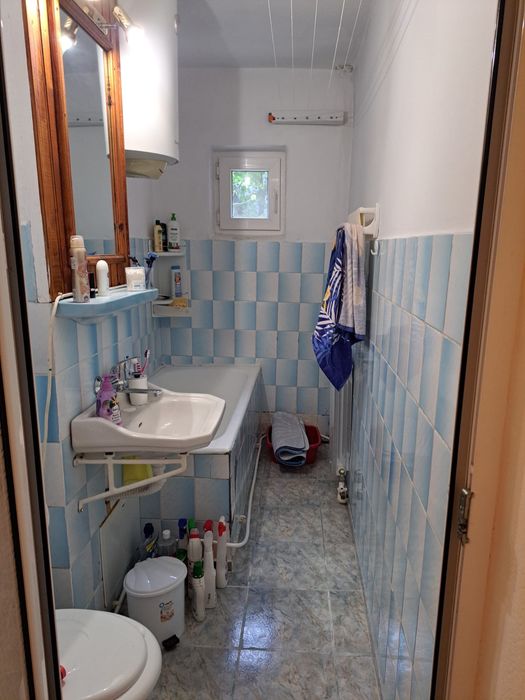 Vand apartament 2 camere