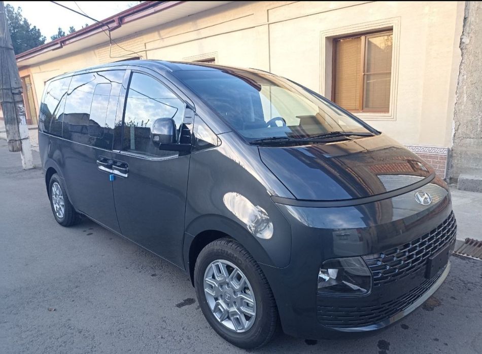 Хундай staria 2023 год