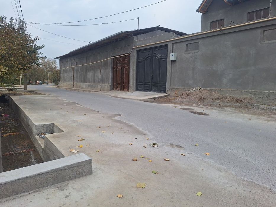 Eshonguzar srochna sotiladi. Srochna sotiladi !!!