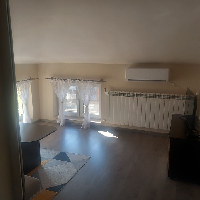Дава се под наем Етаж от къща в Левски - 65 кв.м за 398.82 € - Снимка #1