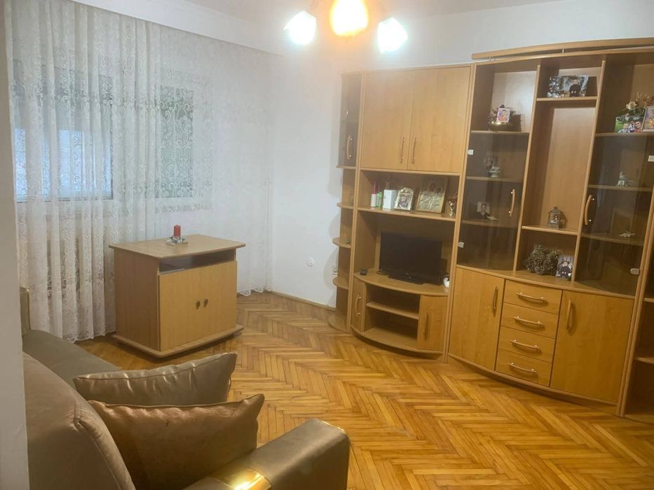 Apartament de închiriat