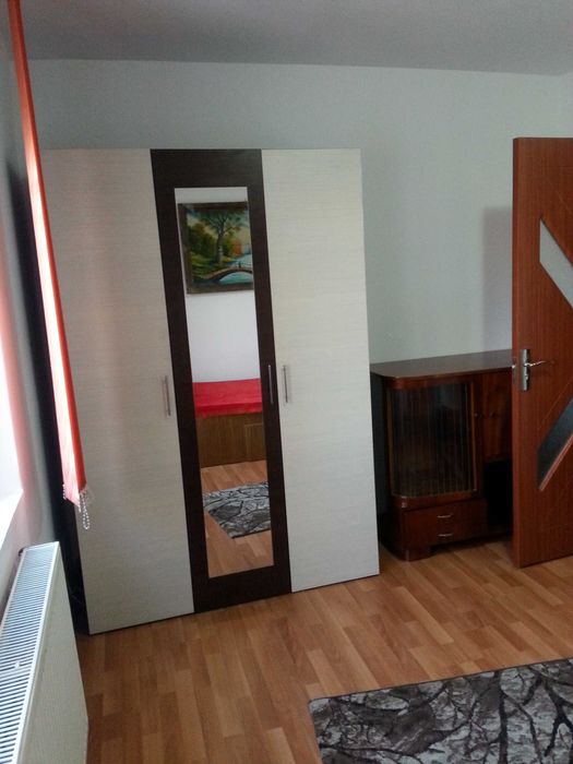 Proprietar vând apartament cu 2 camere confort 1, semidecomandat,situat in Brosteni, Buzau, etaj 4/4