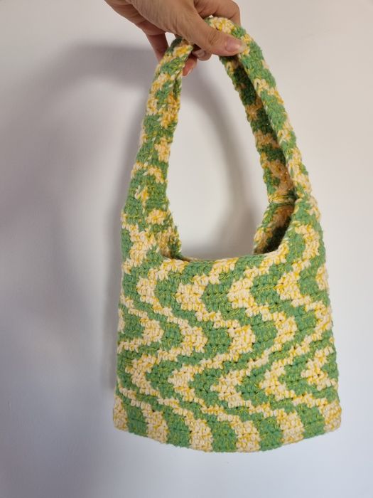 Geantă de umăr făcută manual