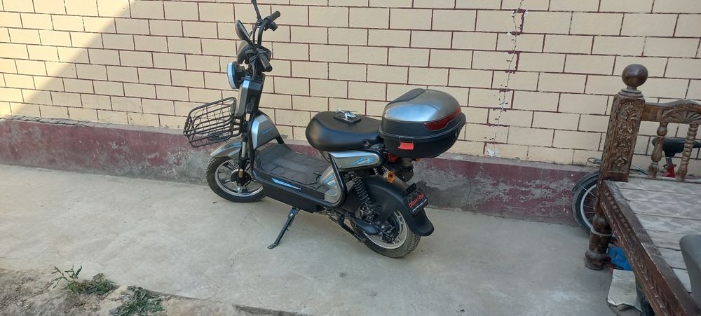 Скутер сотилади срочно