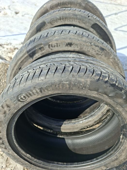 Продам шины. 235/45/18 континенталь