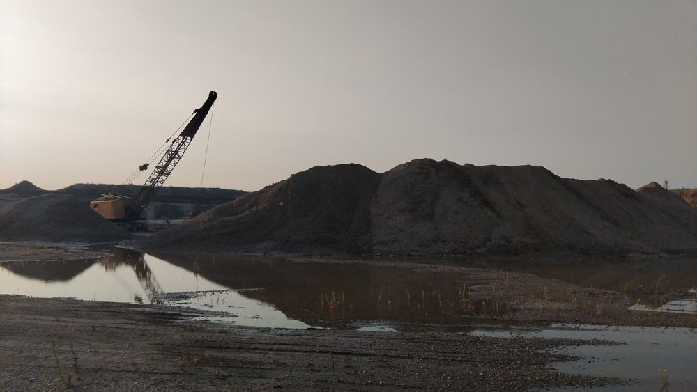 Draglina de vânzare sau de închiriat cu operator