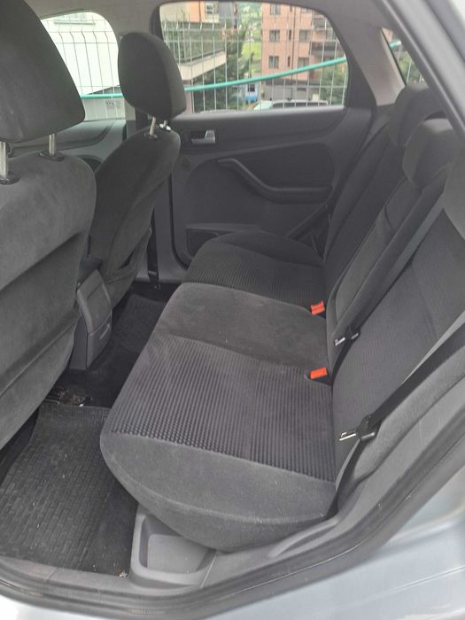 Vand Ford focus + 8 genti
