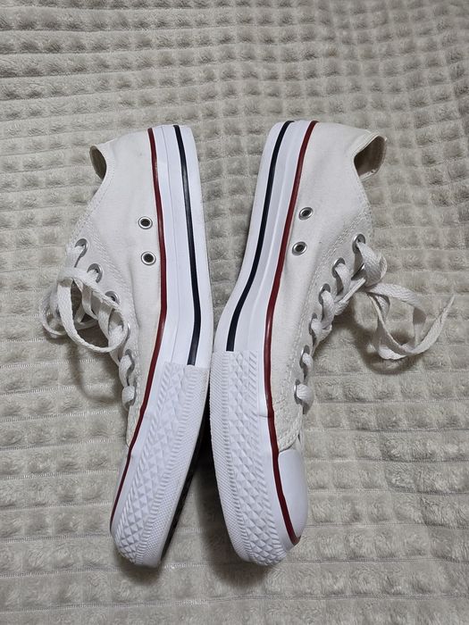 Бели кецове Converse