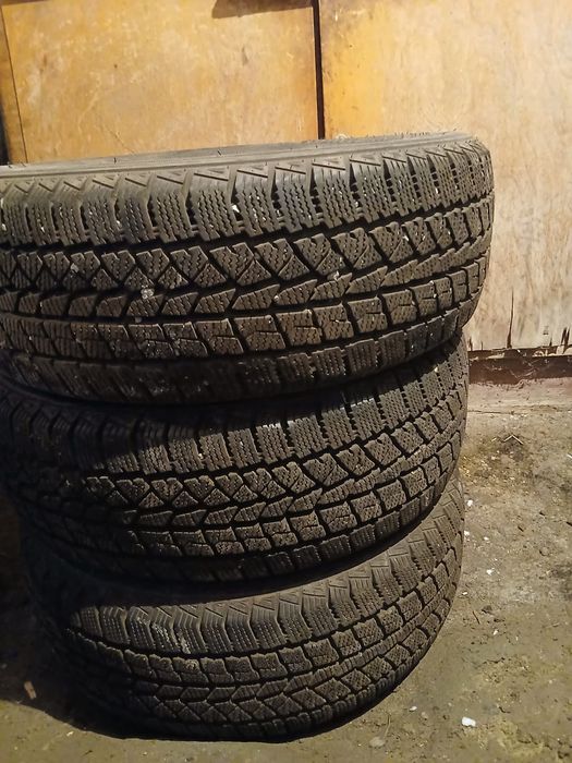 Покрышка зимняя липучка