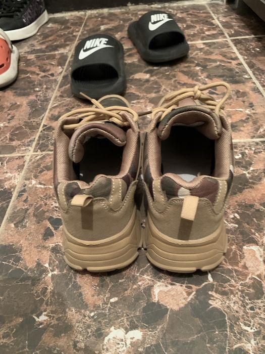 военные кроссовки