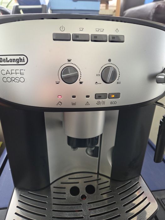 кафеавтомат Delonghi coffe corso