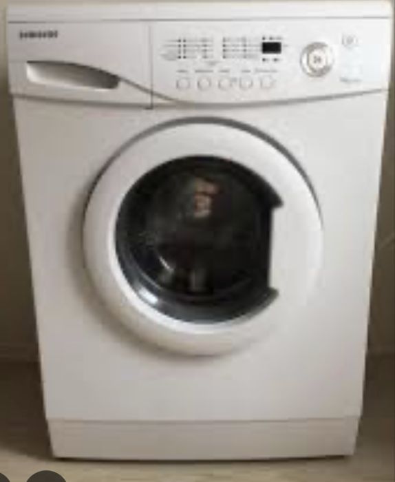 Продаю стиральную машинку Samsung 5кг звоните