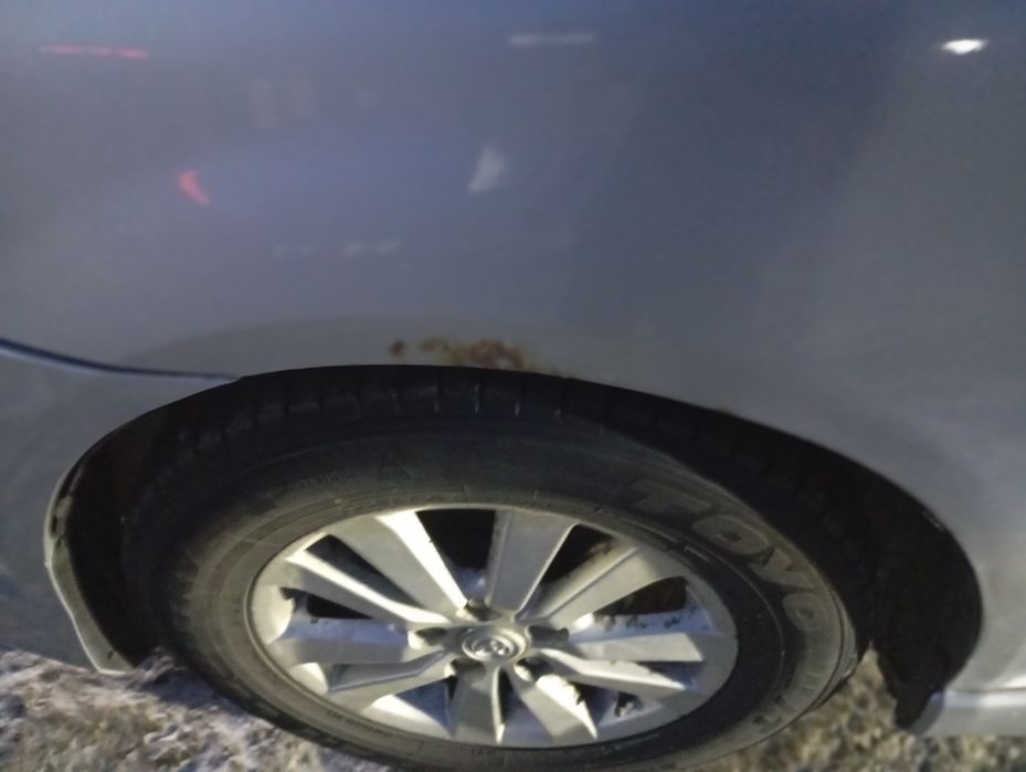 Автомобиль Тойота Ипсум