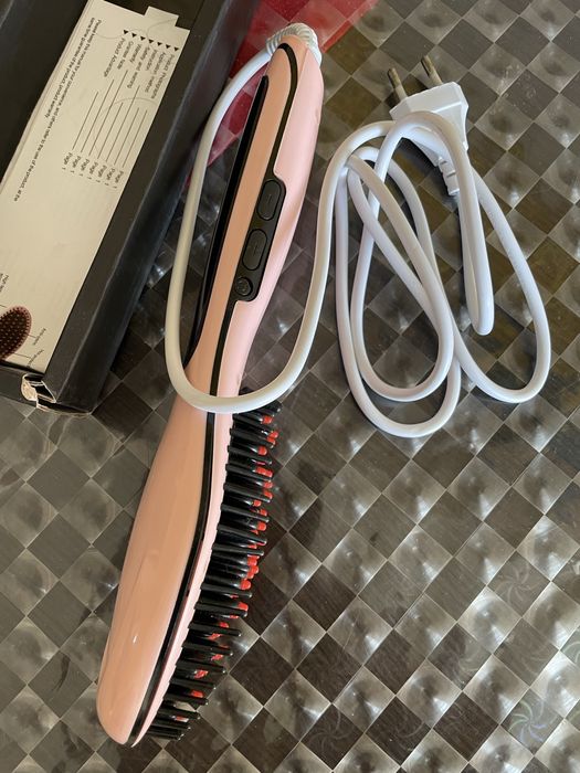Set de machiaj si perie de par electrica
