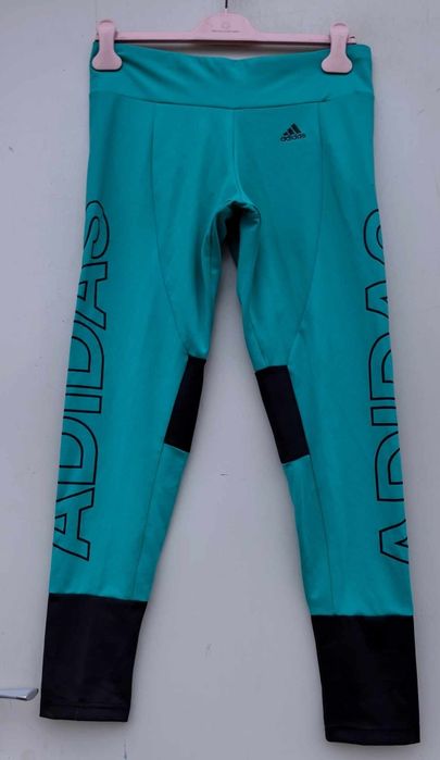 Adidas оригинален дамски клин Л размер нов