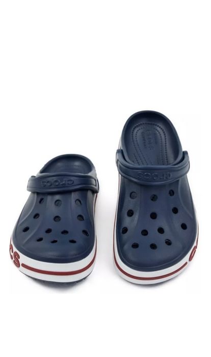 Продаю новые кроксы