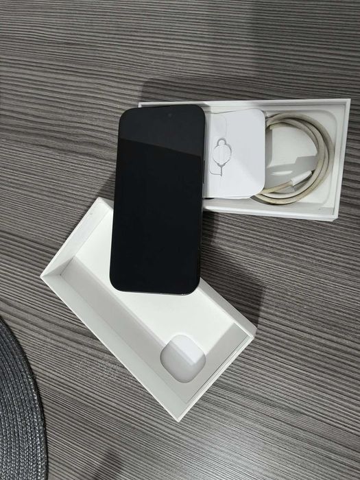 Vând iphone 15 stare perfectă!
