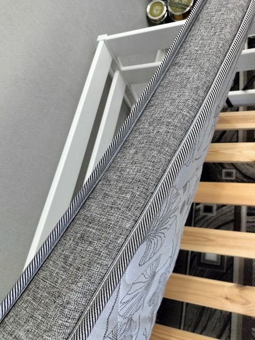 Продам детскую кровать с матрасом