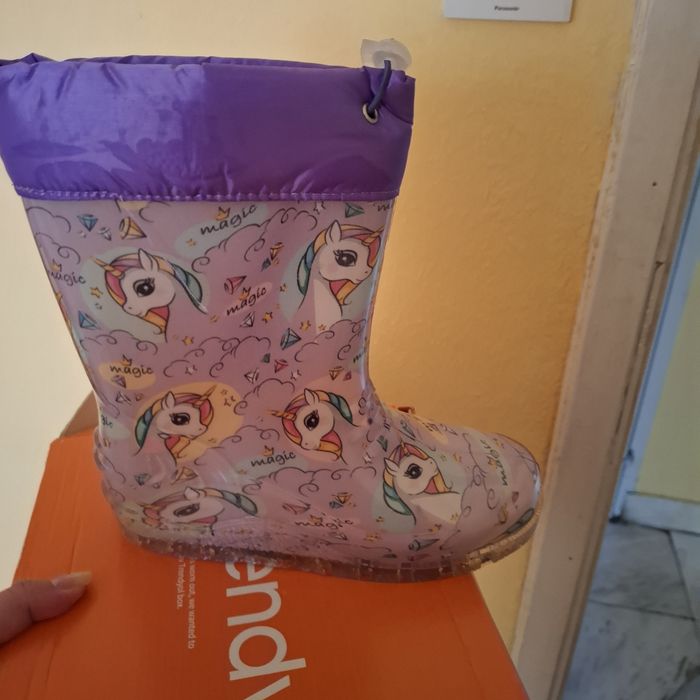 НОВИ Гумени ботуши