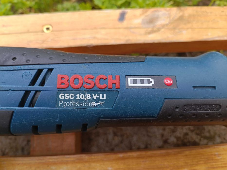 Bosch GSC 10.8 V-LI тяло на акумулаторна ножица за ламарина