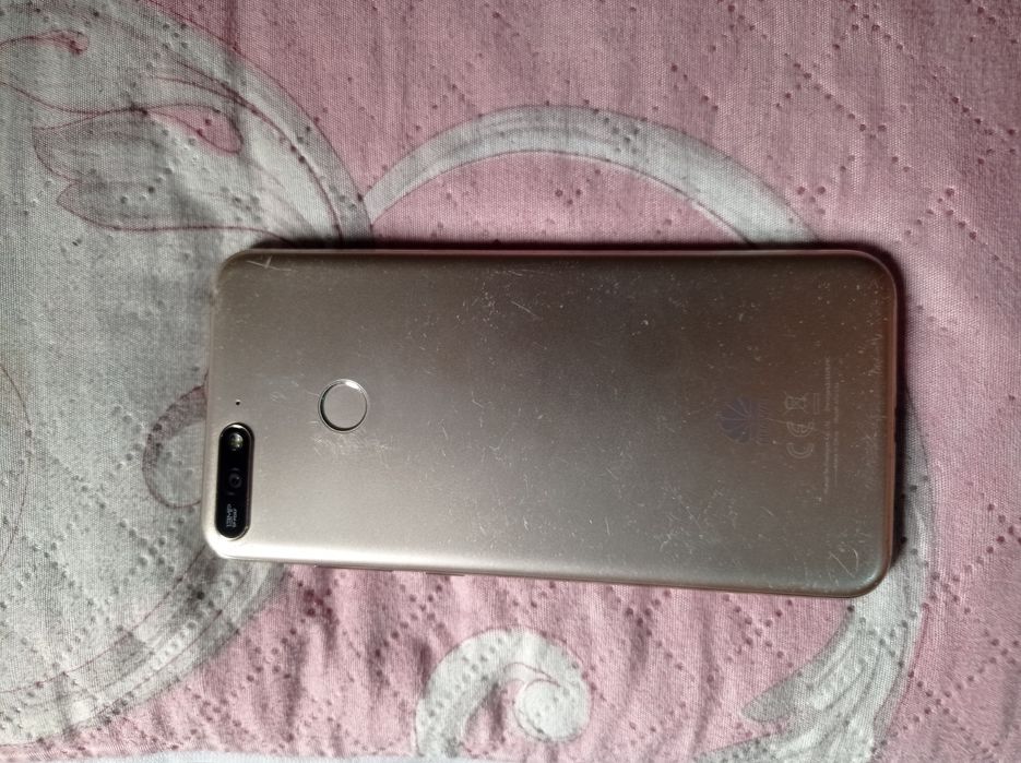 Telefon bor yaxshi holatda