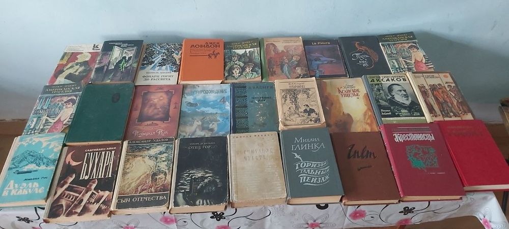 Продается кникги 72 штук