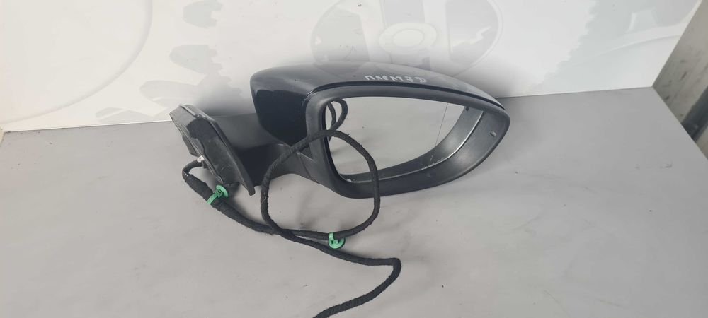 Огледало VW Passat 7 2012г.