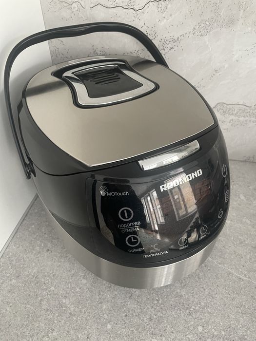 Мультиварка Redmond