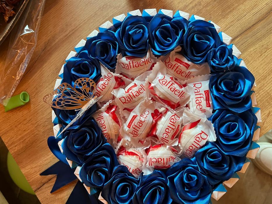 Ornament  pentru o zi de nastere