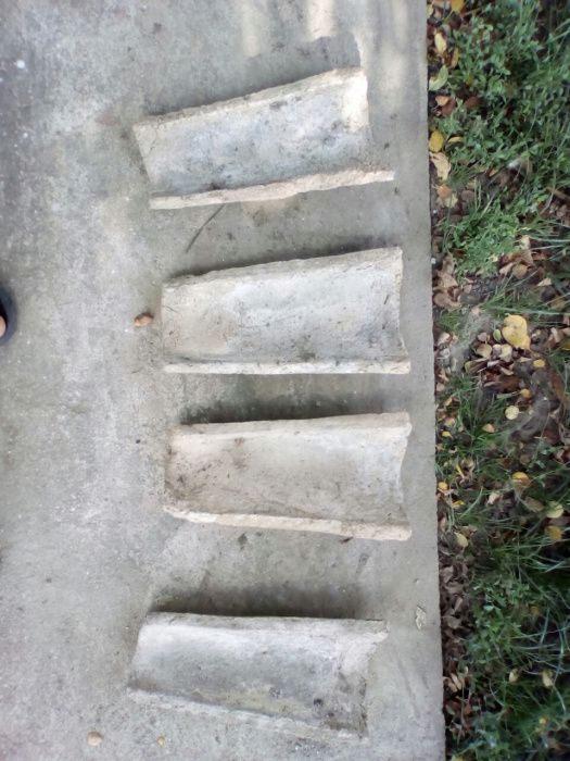 Vând olane vechi.     .